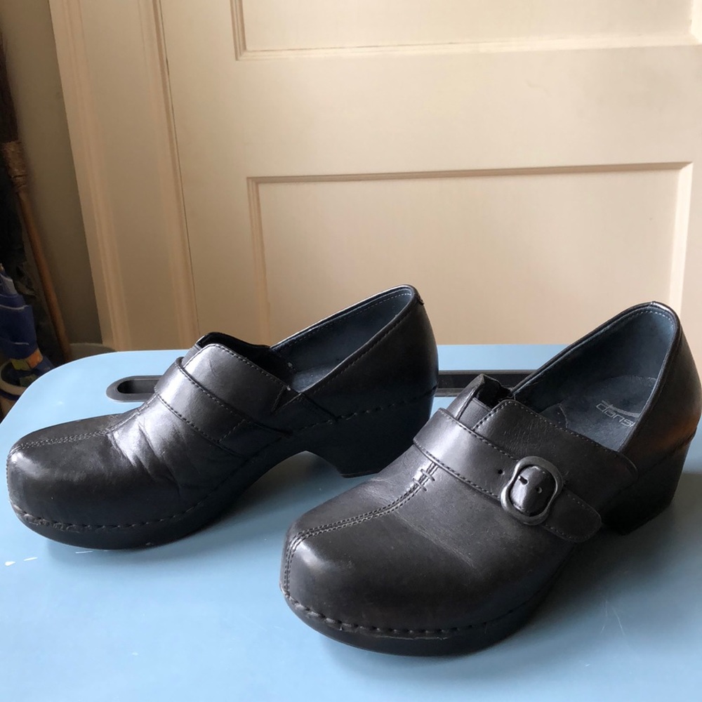 Like new Dansko clogs